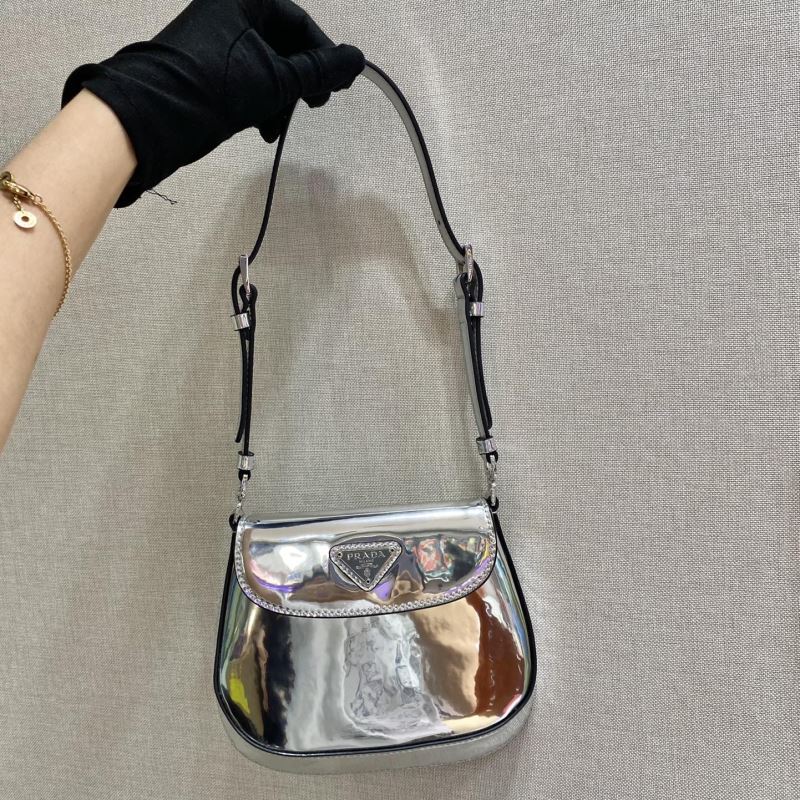 Pra*a cleo bags